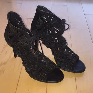 Joie Paxton Cutout Heel Black